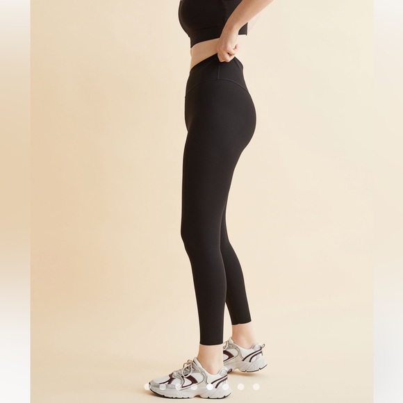 H&M Sport women’s high waisted shaping leggings. Size Small. - Picture 1 of 6